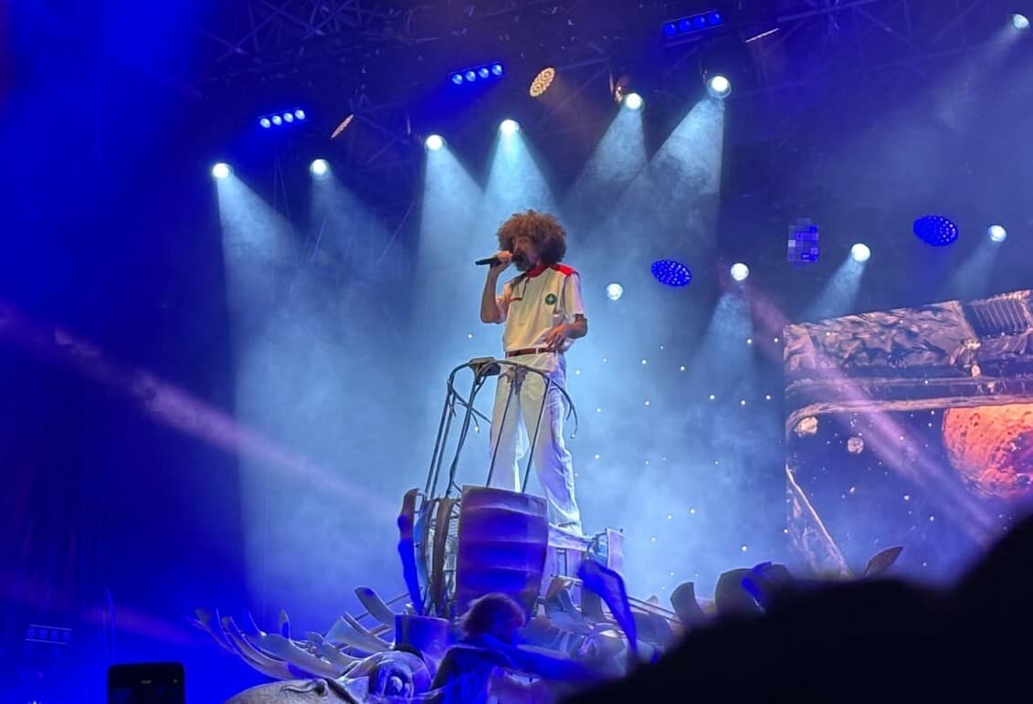 Caparezza manda in orbita i fan al Flowers Festival: “Dedico il concerto all’artista palestinese Naji al-Ali”