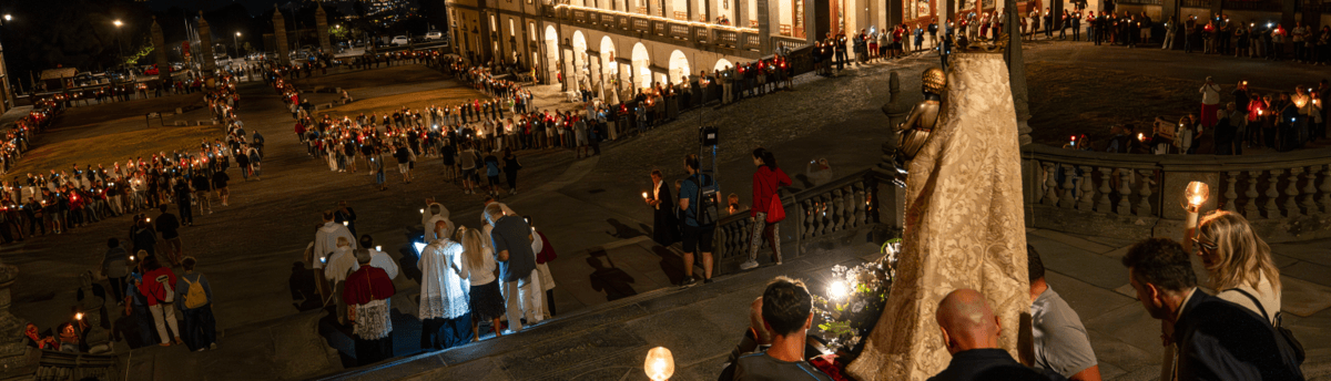 L'Assunta a Oropa, i Vescovo Farinella: "Guarda la stella, invoca Maria" FOTO
