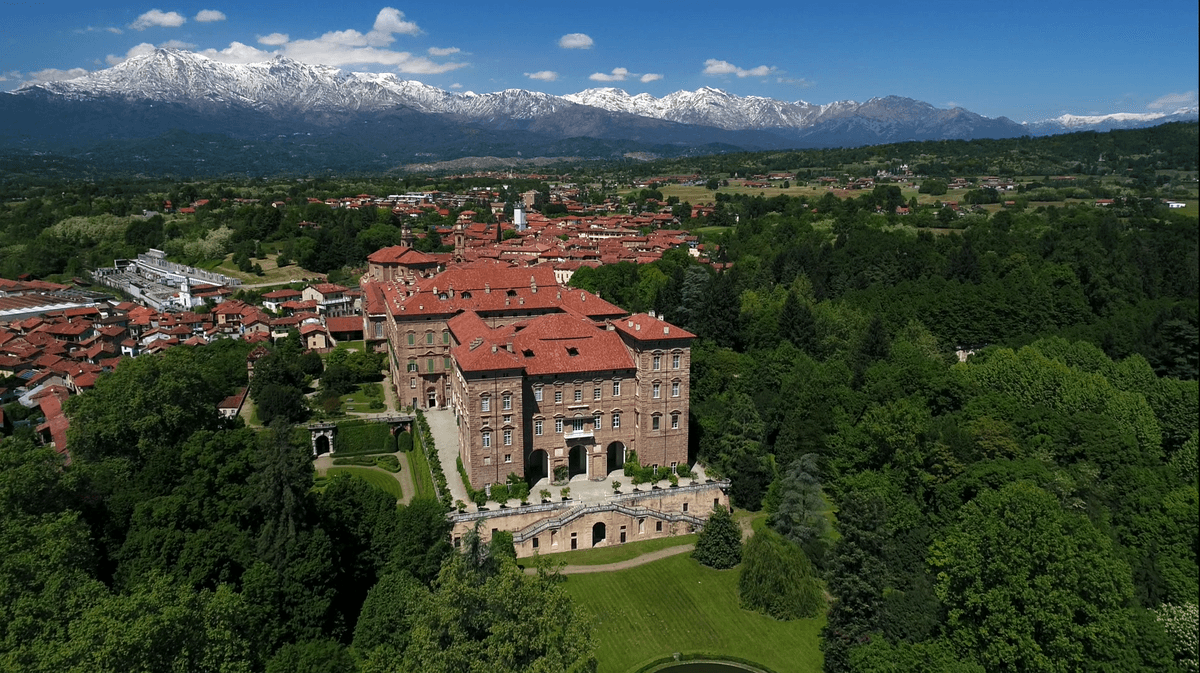 Cinema e natura al Castello di Agliè: visita, incontro e proiezione a cura di CinemAmbiente 