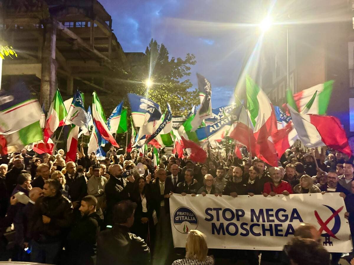 Mega moschea all’Ex Nebiolo, FdI all’attacco: "Torino nord dice no, battaglia in Consiglio regionale"