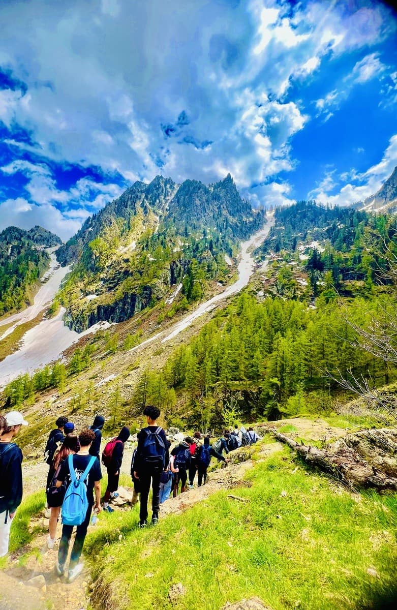La montagna fa scuola: gli studenti del Cigna Baruffi Garelli esplorano le Alpi Marittime con Cai, Parco e Soccorso Alpino