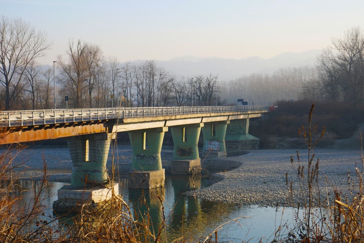 Bandita la gare per il nuovo ponte Preti a Strambinello