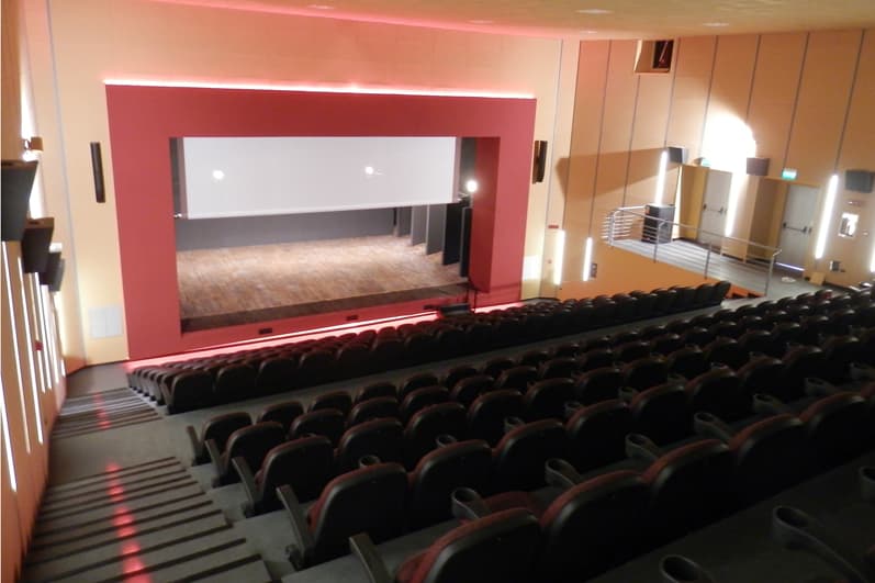 Spettacoli celebri, grande prosa e danza: al Teatro Magda Olivero di Saluzzo al via la nuova stagione