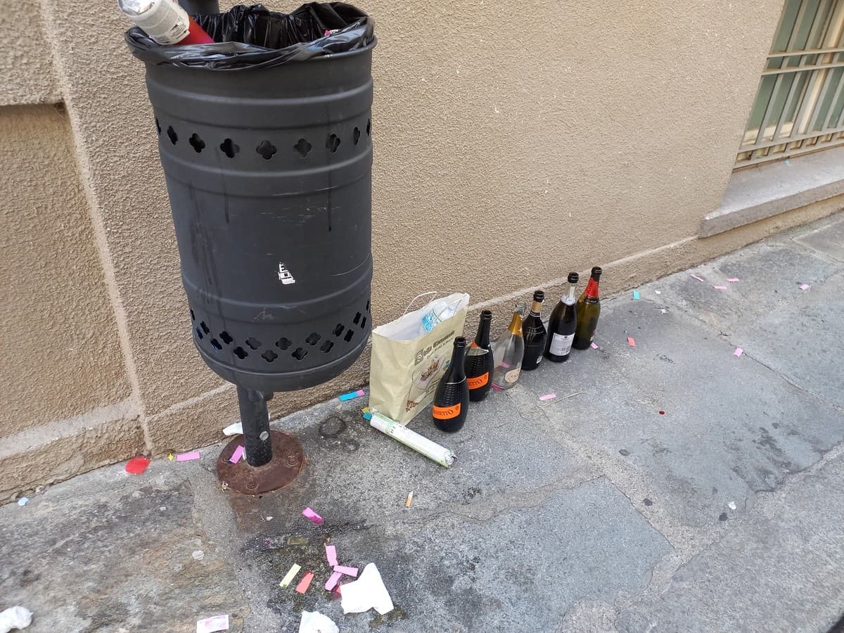 Cuneo, dopo la Maturità il conto lo paga il decoro urbano [FOTO E VIDEO]