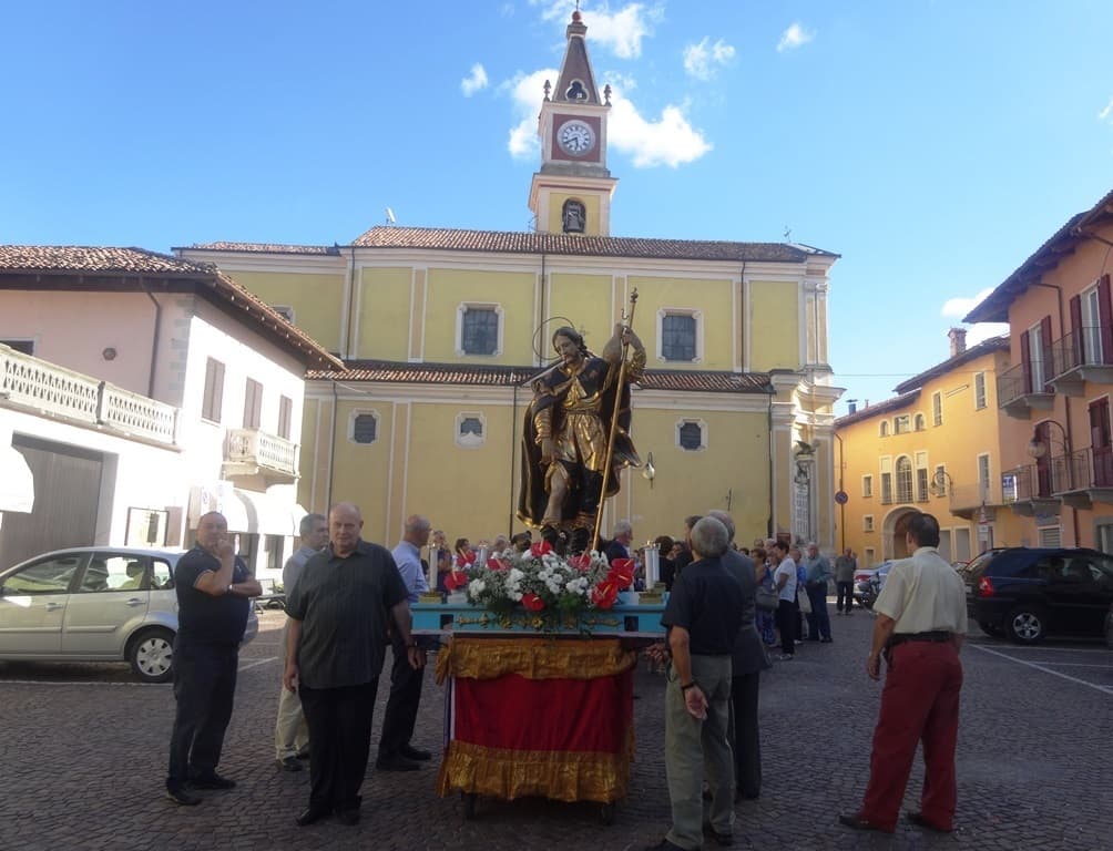 Narzole, festa di san Rocco con la Confraternita dei Disciplinanti