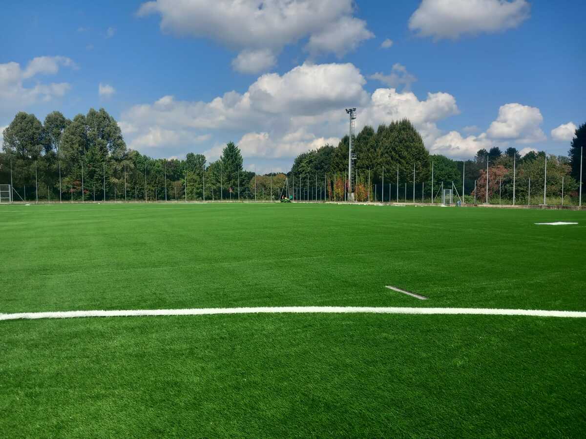 Parco Einaudi, svolta per il campo da calcio: dal 28 settembre la posa del nuovo manto sintetico