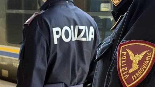 Voleva lasciarsi travolgere da un treno: salvato dagli agenti della Polizia Ferroviaria
