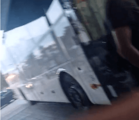 "Salgono solo gli italiani", l'azienda di trasporti: "Mai negato l'accesso al bus. Stat ripudia ogni forma di razzismo"