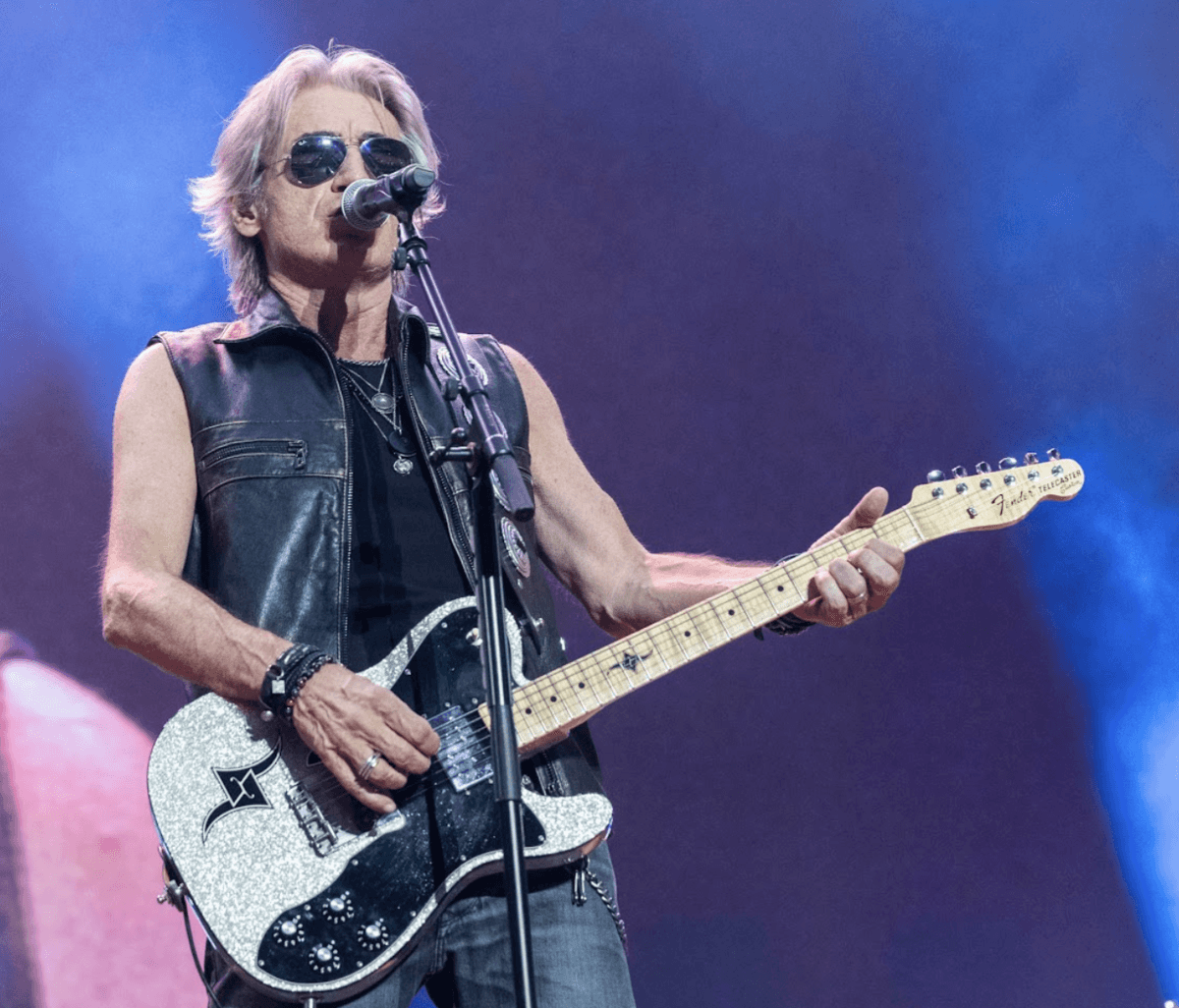 Ligabue questa sera a Torino per il tour di Certe Notti: "Salire sul palco dà senso a questo mestiere"