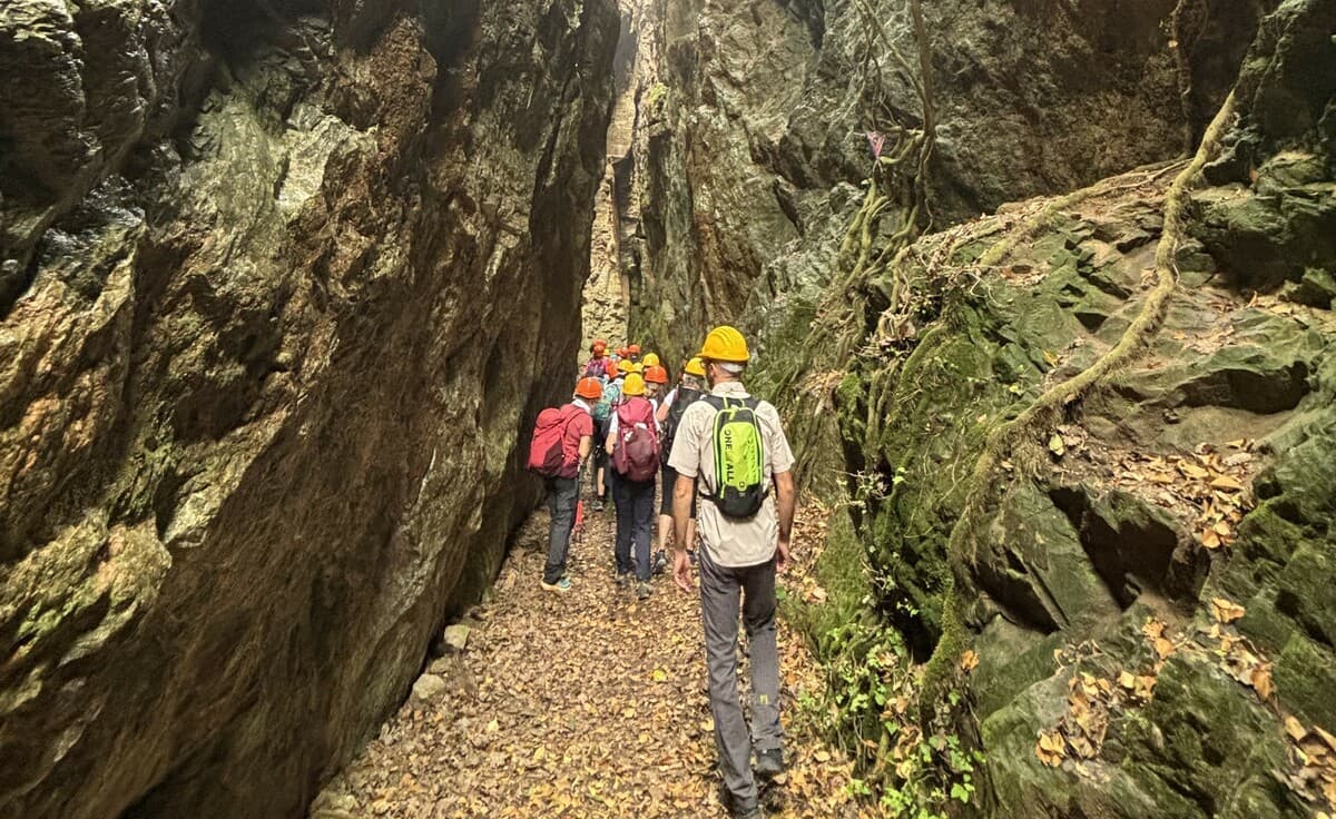 Alla scoperta della cava più nascosta di Busca: escursione tra alabastro e natura