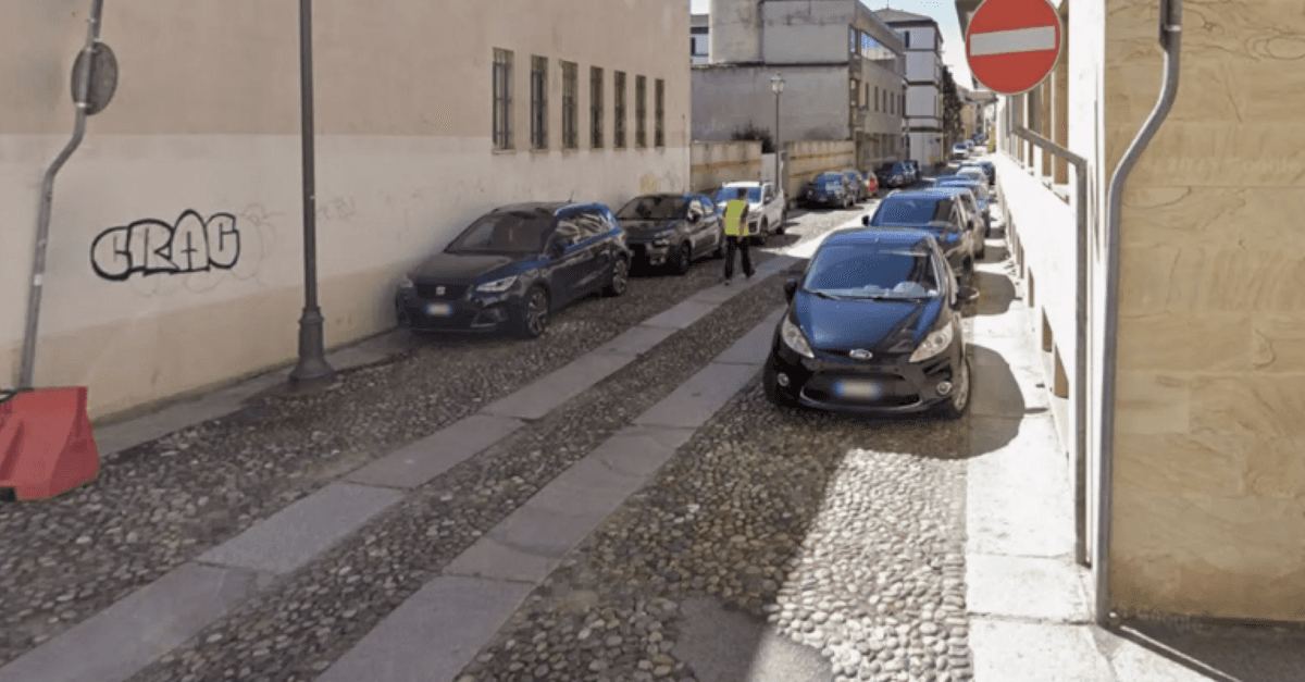 Lavori stradali a Novara: chiude via Aldo Moro, poi interventi in via Dominioni