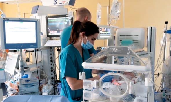 Latte materno donato per aiutare i neonati prematuri: a Cuneo parte la raccolta a domicilio