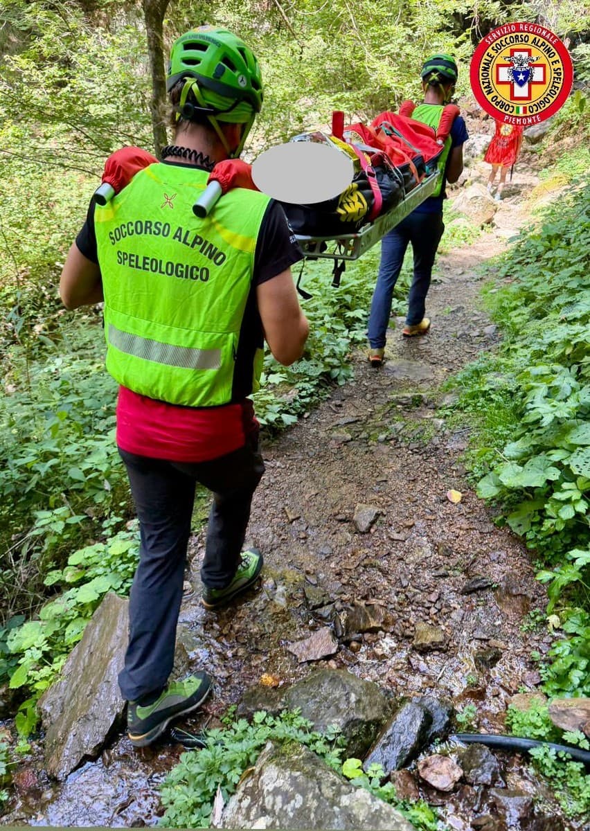 Oropa, escursionista cade sulla Passeggiata dei Preti: Intervento del Soccorso Alpino di Biella FOTO