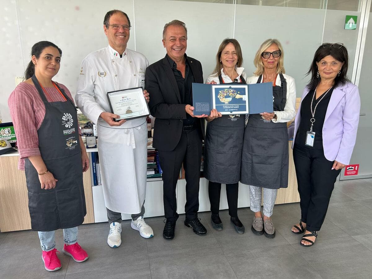 Turismo, l'assessore Bongioanni premia al Grattacielo della Regione Carlo Zarri