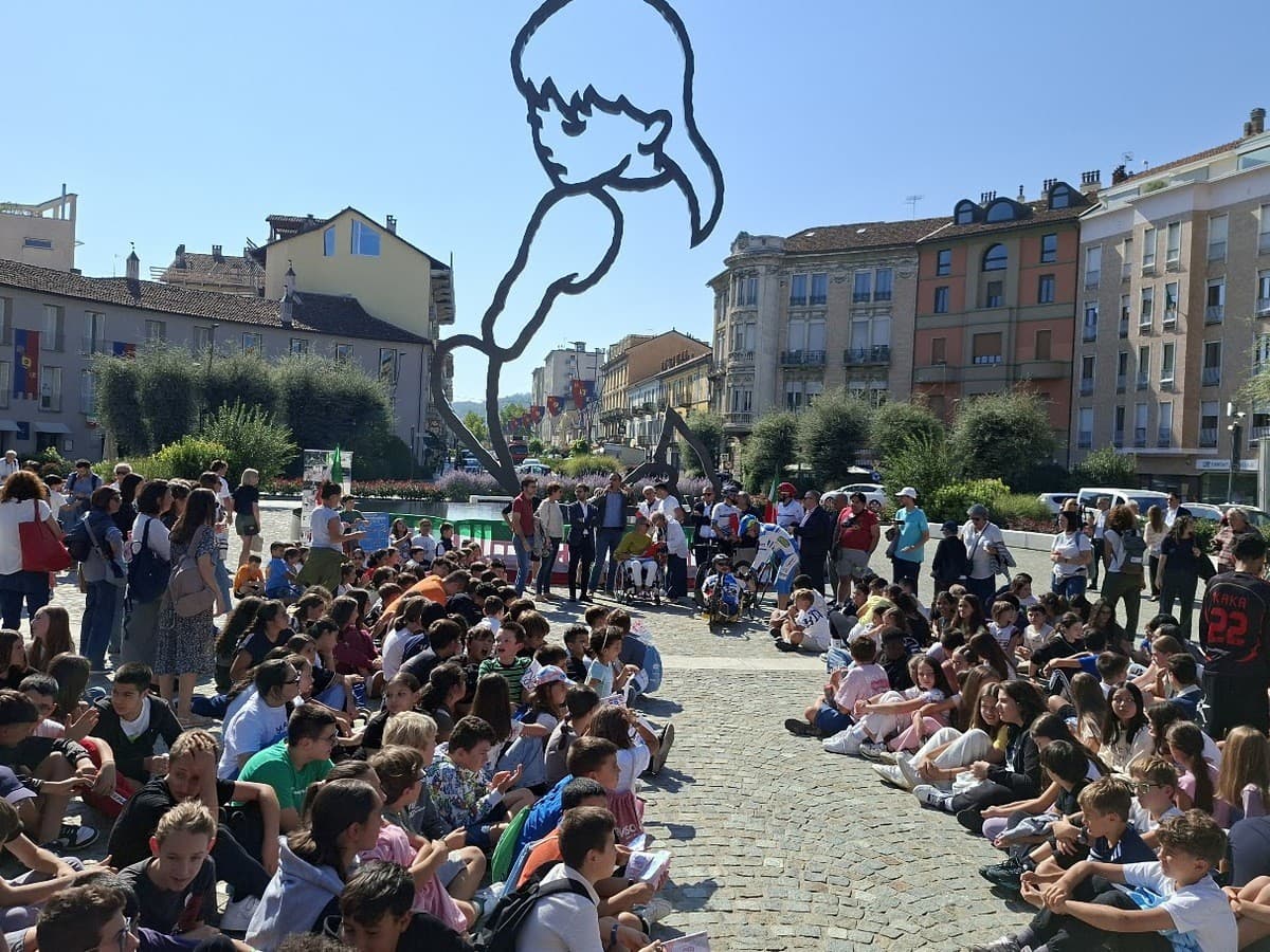 Tappa albese per la staffetta Obiettivo3 ideata da Alex Zanardi [FOTO]