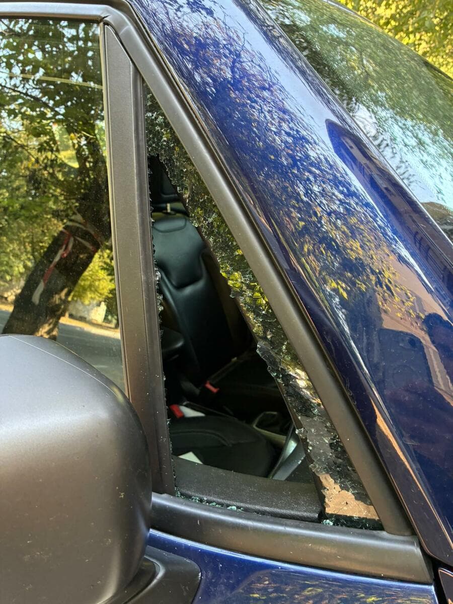 "Mi hanno rubato lo stereo": colpita la Jeep Renegade del consigliere della 4