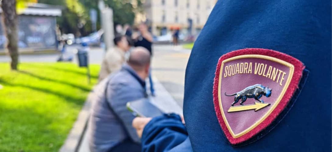 Anziane derubate in centro, arrestato dopo un inseguimento: tre rapine contestate a un 21enne