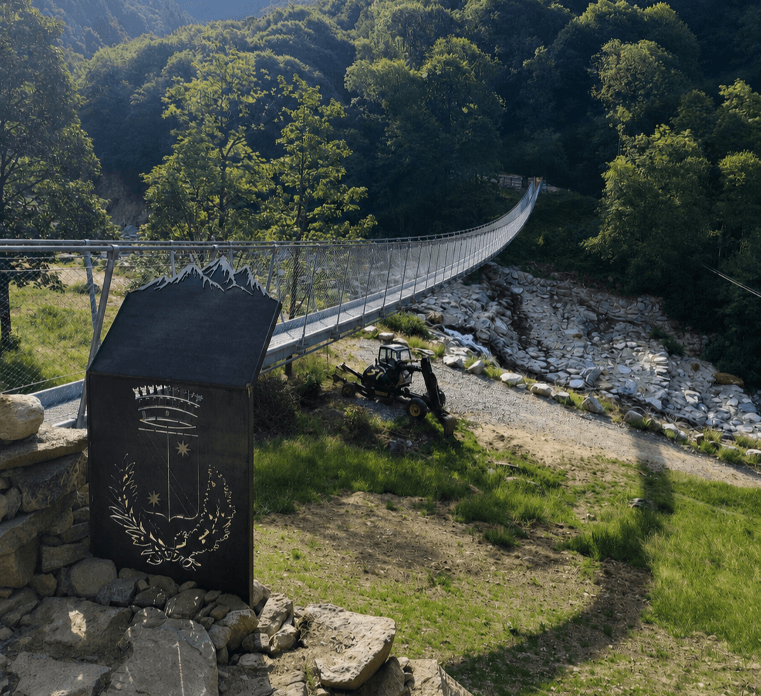 Piedicavallo inaugura il Ponte di Fontanamora, è la passerella sospesa più lunga del Piemonte