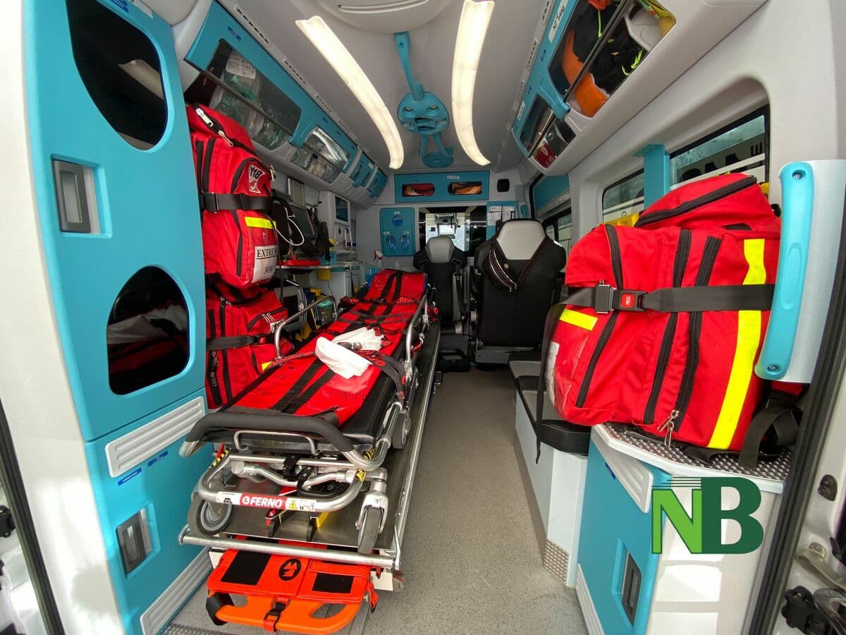 Dal Nord Ovest - Auto esce di strada e si cappotta: 71enne ricoverato in Rianimazione