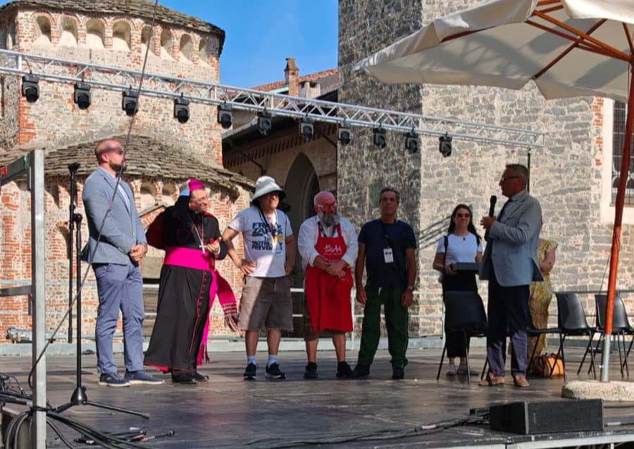 Concertozzo, dal Comune di Biella una targa a Elio e le Storie Tese e a Nico Acampora FOTO