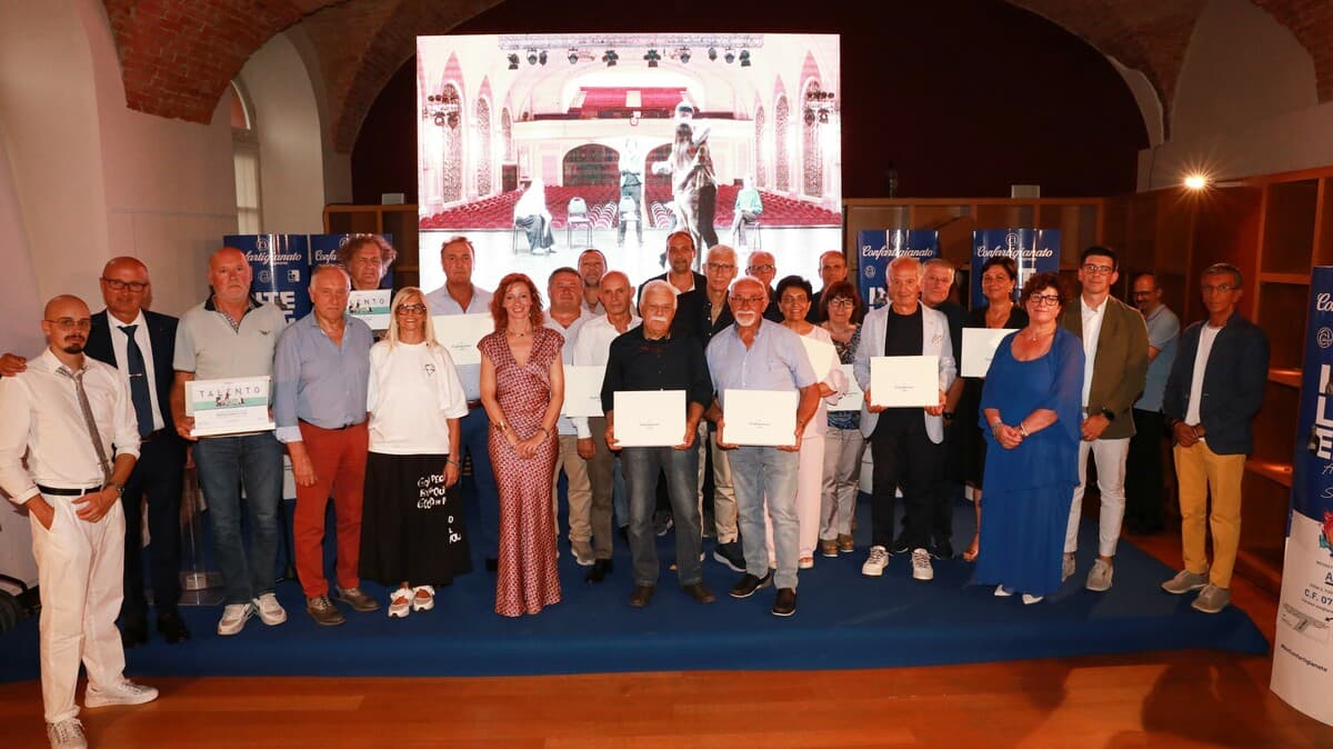 Alba, Confartigianato premia la fedeltà artigiana premiata al Castello di Barolo [FOTO E VIDEO]