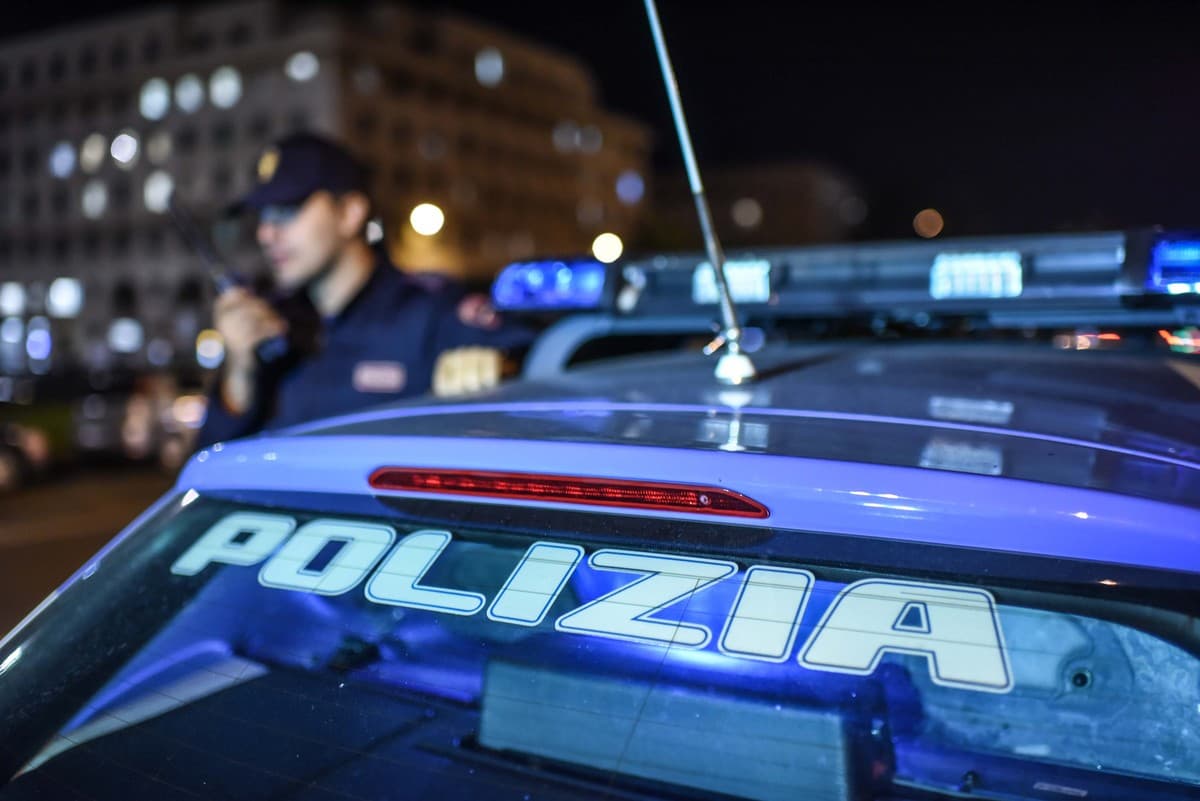 Fuga tra i cespugli, insulti e alcol 4 volte oltre il limite: 45enne arrestato a Mirafiori
