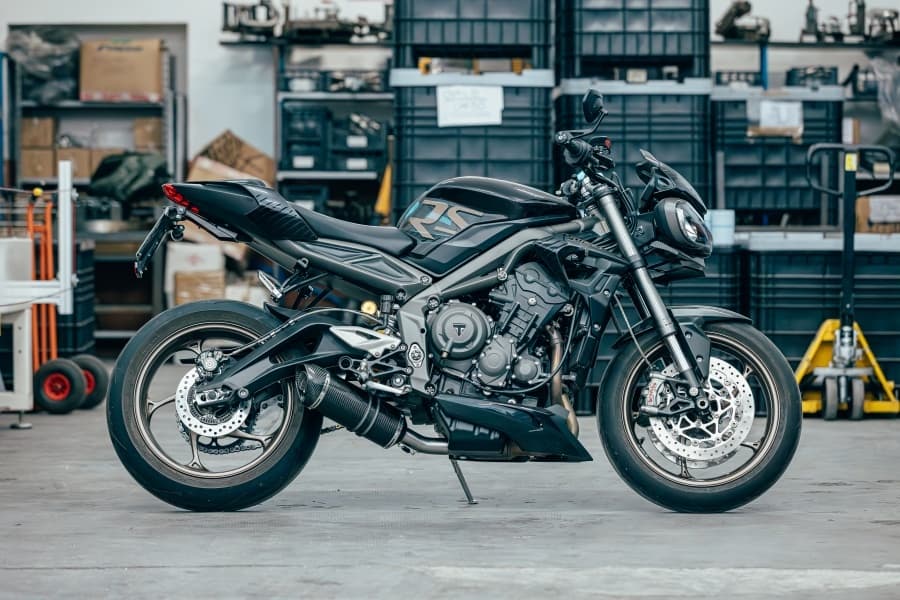 Scarico per Triumph Street Triple 765: guida alla scelta per una naked già sportiva