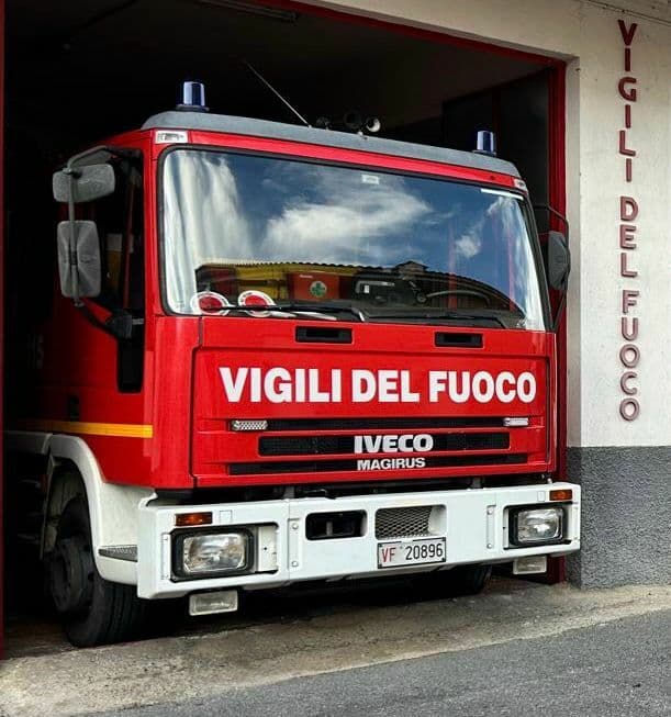 Garessio: con l’auto travolge una fontana e si schianta contro un pilastro in cemento