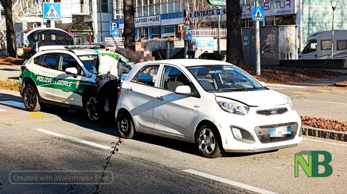 Giovane investita in Corso Europa a Biella, in ospedale in codice giallo FOTO