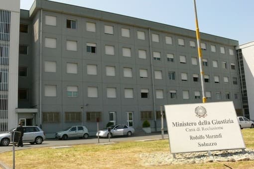 Saluzzo: detenuto aggredisce agente in carcere, 12 giorni di prognosi
