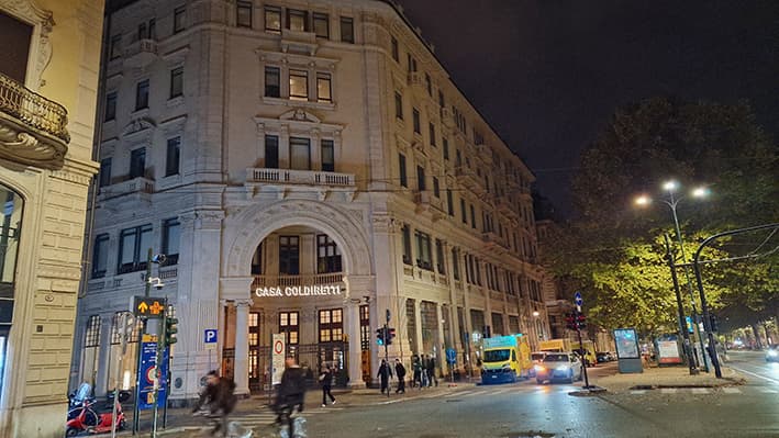 “Notte Gialla” al Mercato del Corso: street food e musica in corso Vittorio