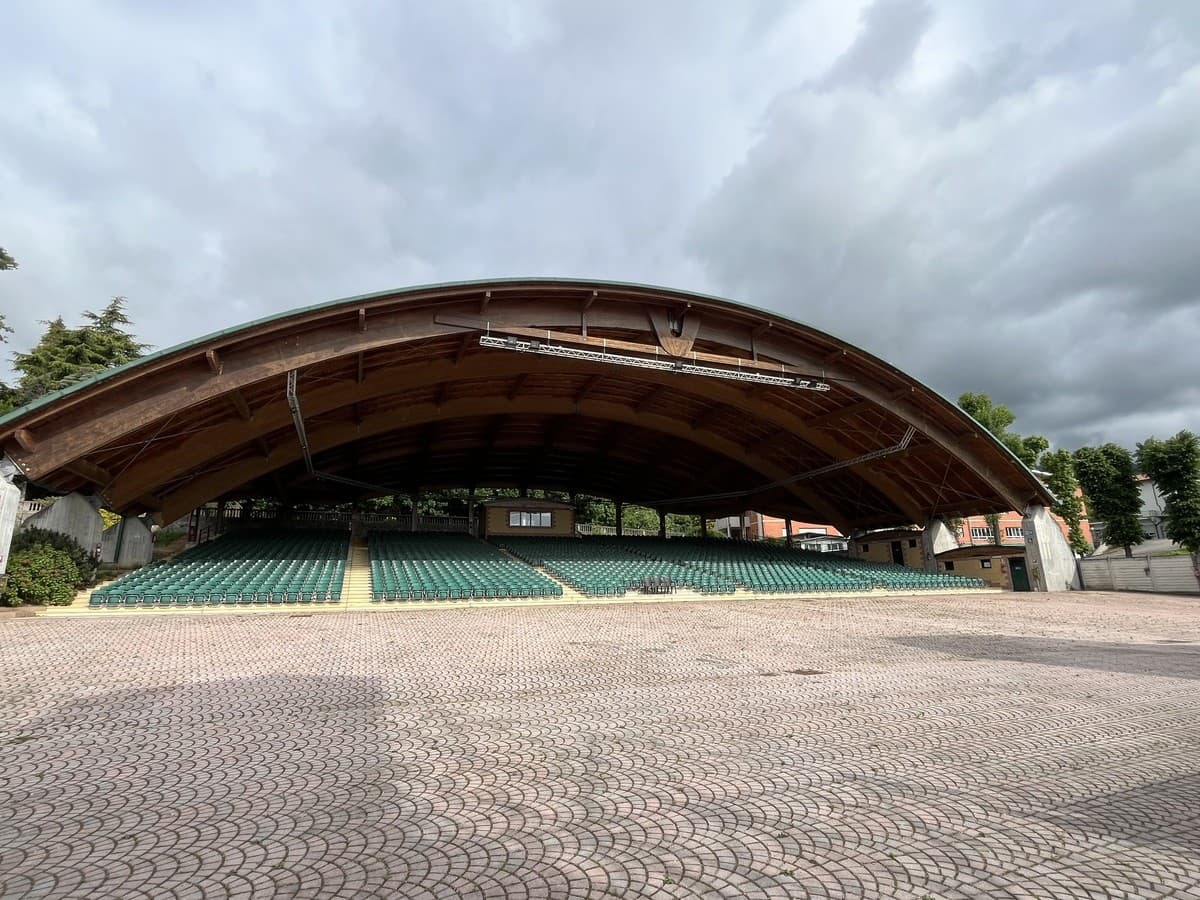 Sordevolo, Biella, parcheggio comodo e prenotabile per la stagione di concerti in Anfiteatro